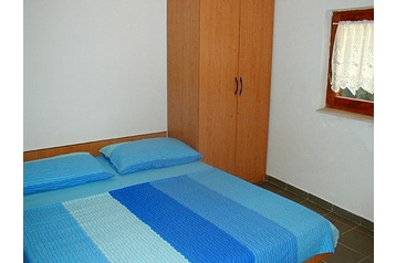 Croazia Privát Slatine, Esterno